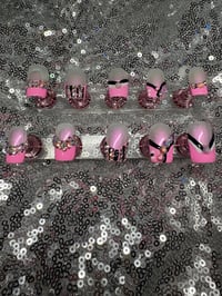 Image 1 of  Pink French tip, short gel, press nails 