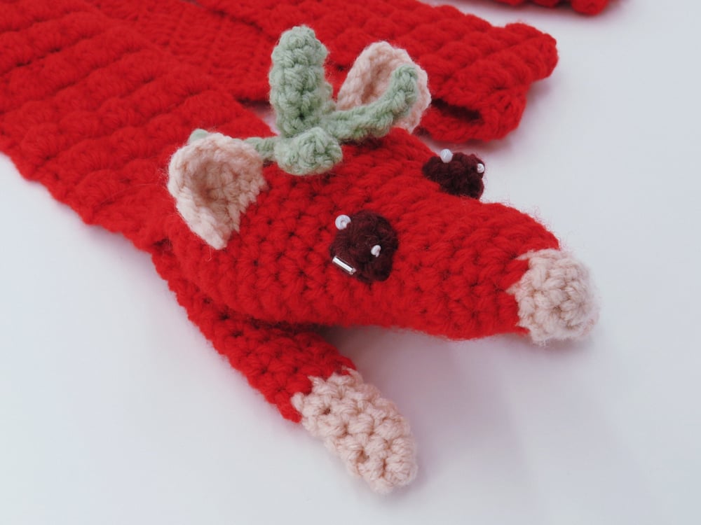 Image of Raspberry Rat Scarf