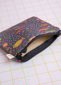 Image 3 of Monedero Peces beige