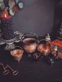 Image 1 of Little metal cauldrons