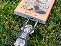 Image 4 of Marcapáginas de Luffy colgado