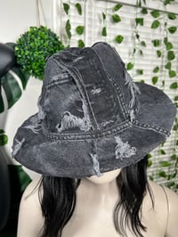 Image 4 of Dirty Diana Fedora in Blk Denim w/Royal Bottom