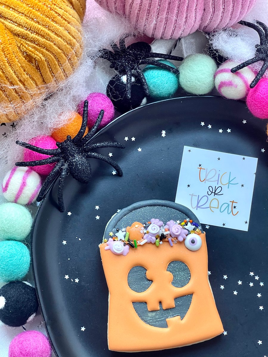 Image of Trick-or-Treat Bag Cookie