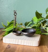 Image 2 of Hum Bowl | Rest – surface/stand collection (double bowl with maple wood)