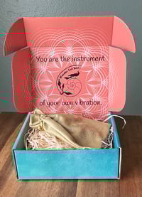 Image 4 of Mindful kit for Clarity (2 bowls, blue kyanite)