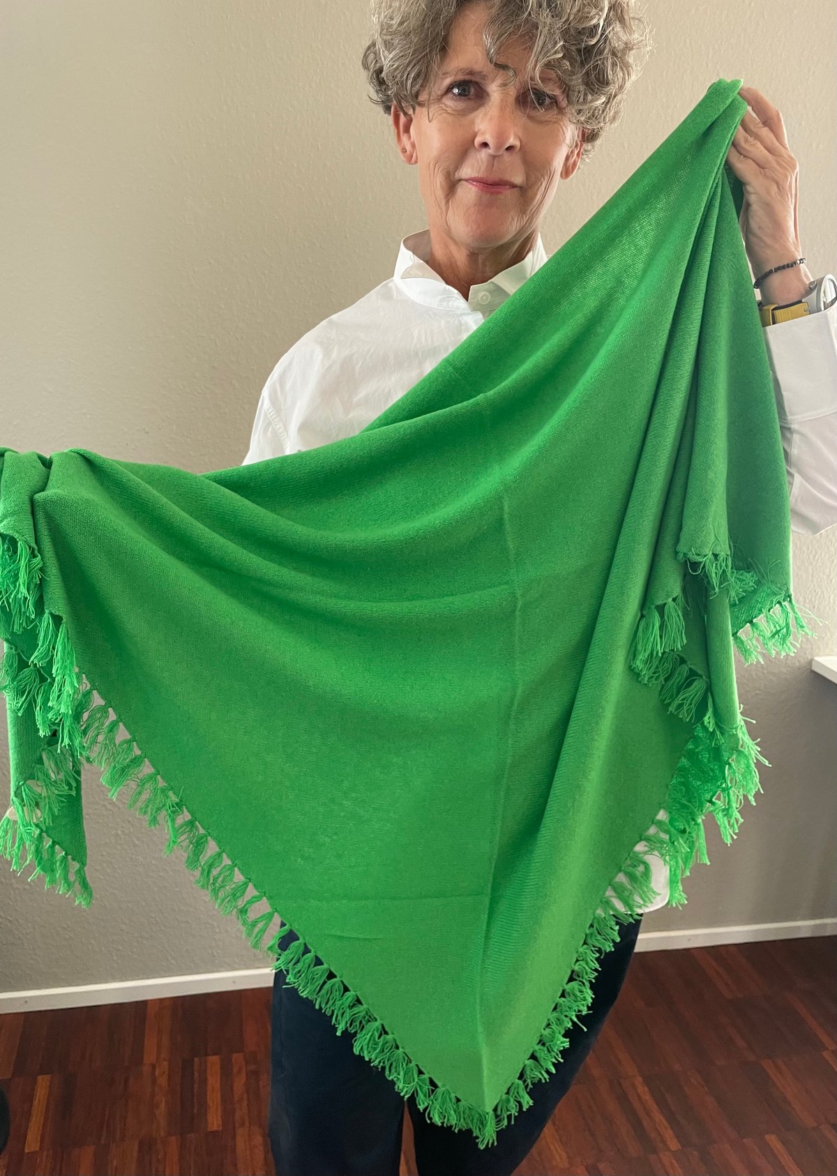 Image of Zottelschal 100% Cashmere grasgrün