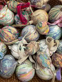 Image 16 of Heirloom box containing 24 small boxes FILLED with Hand Marbled Decorations 