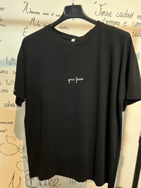 Image 4 of T-shirt oversize personalizzata