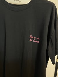 Image 6 of T-shirt oversize personalizzata