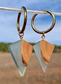 Cala Tarida - Orecchini legno e resina.