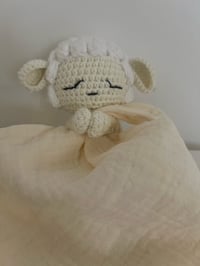 Image 3 of Small Amigurumis Sheep with Baby Towel Creme