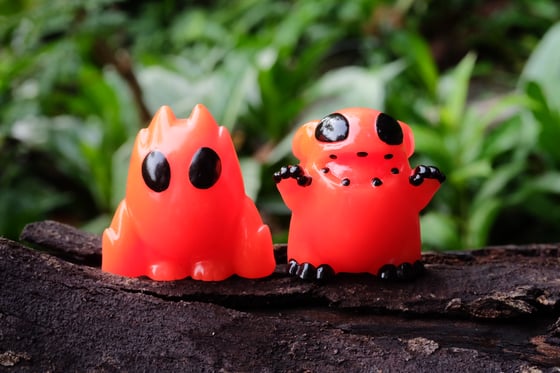 Image of Pair baby oddy & micro flamy GID orange