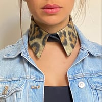 Image 5 of Hand-Embroidered Tiger Collar – Detachable Collar – Reversible Cotton Accessory – Un