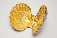 Image 6 of Lovely Solid Silver Scallop Shell Hinged Box Pendant