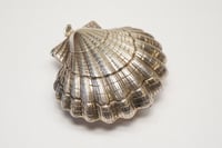 Image 3 of Lovely Solid Silver Scallop Shell Hinged Box Pendant