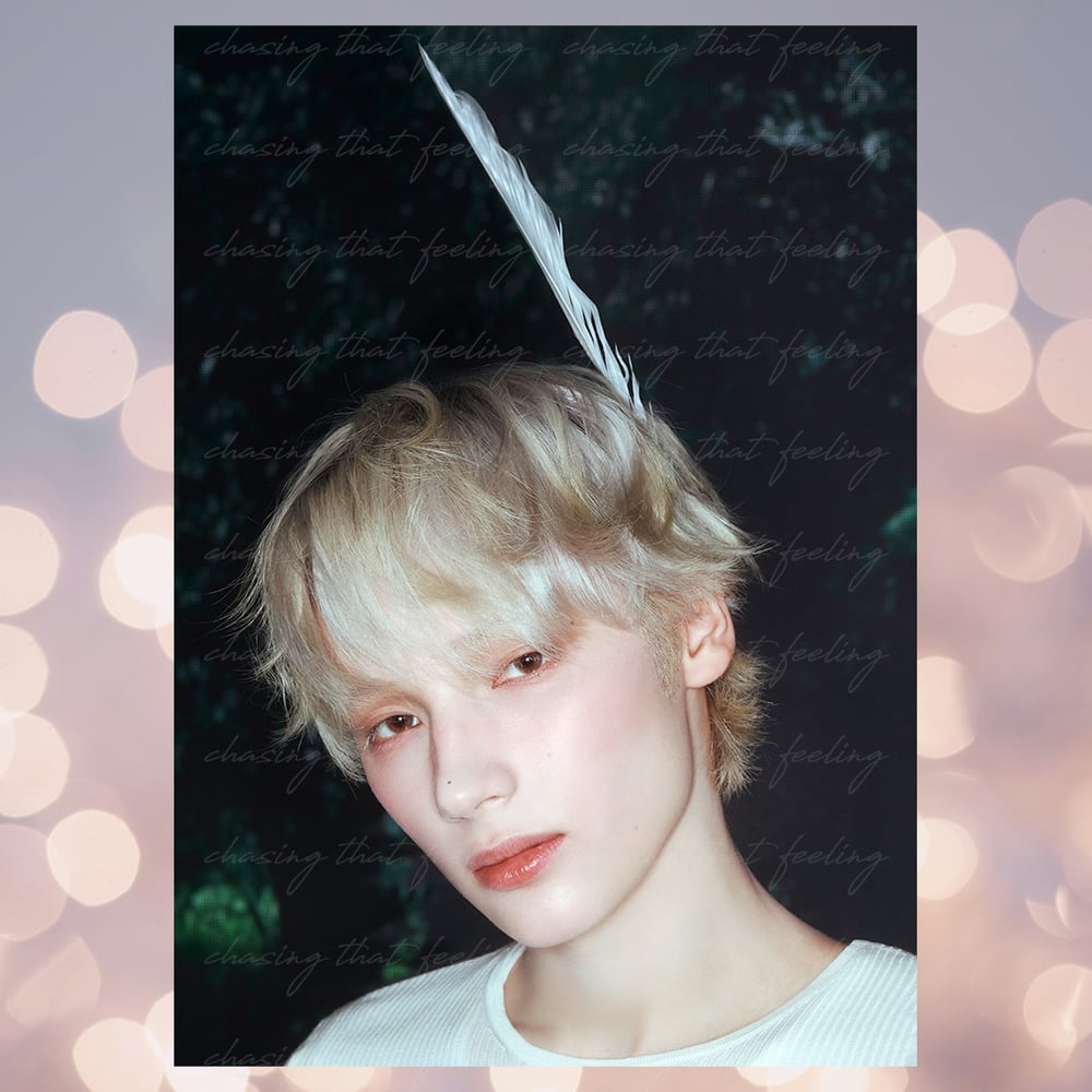 Image of TXT 'Starkissed' Alight Concept Photo