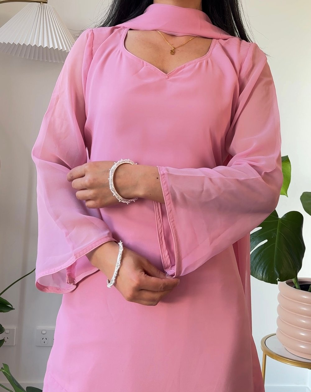 Image of 90’s Gulabi Flare 