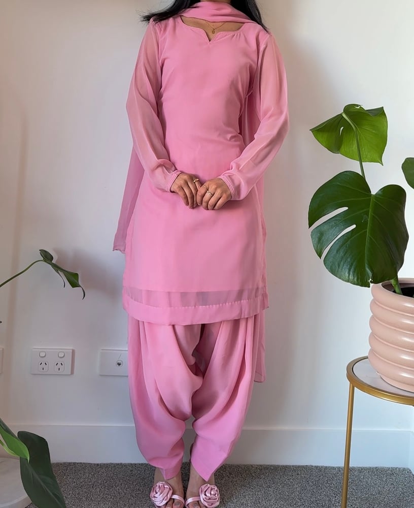 Image of Gulabi Cascade Three Piece Set 