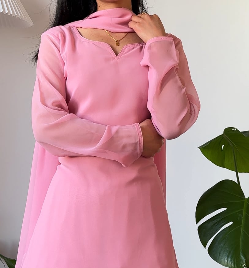 Image of Gulabi Cascade Three Piece Set 