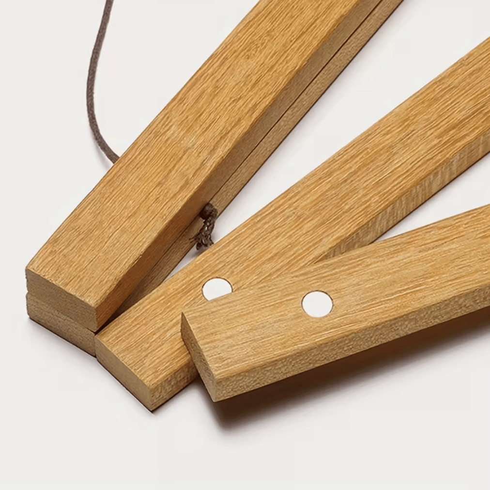 Wooden magnetic print hanger