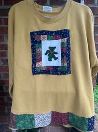 Image 1 of uPcYcLeD harvest gold sweatshirt XL adult Jerry Bear & Patchwork 