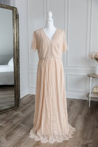 Image 1 of Item 72: Merokeety V-Neck Lace Dress, apricot XL