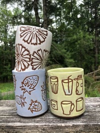 Image 3 of Cosmos Flower Cup (white)