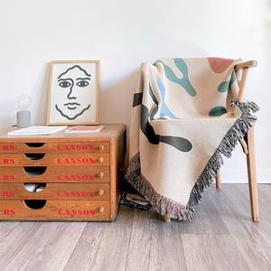Image of Woven blanket ‘Pétales’