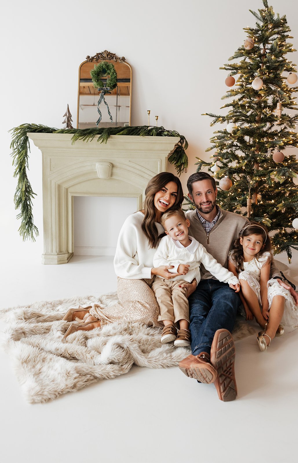 Image of Christmas Mini Sessions / Neutrals + Ralph Lauren Vibes 