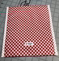 Image 2 of Vintage Rose Tablecloth Zippered Bag 4
