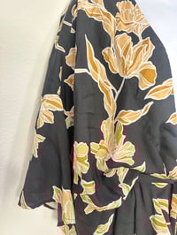 Image 2 of Maison du Soir Floral Kimono Robe Size L/XL