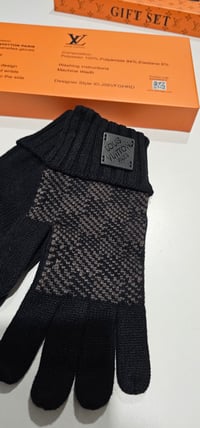 Image 3 of Original Lv Gloves 