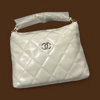 Image 11 of Women's GN body crescent bag