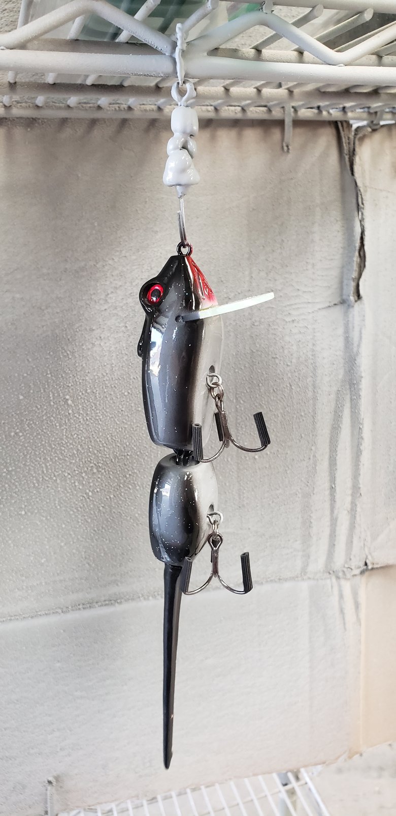 Image of Med Rat. 5 inch. 2-1/2 ozs. Black Grey Red Throat.