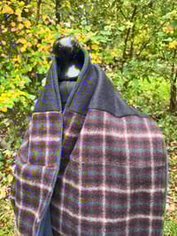 Image 3 of Cosy Remnant scarf.