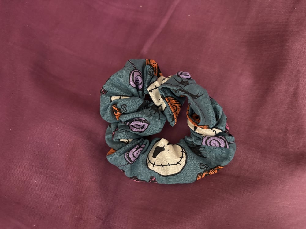 Image of Pumpkin Ruler Scrunchie