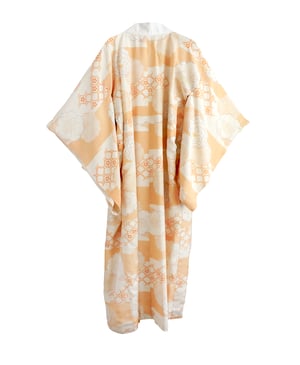 Image of Kimono dame af silke med store krysantemumblomster