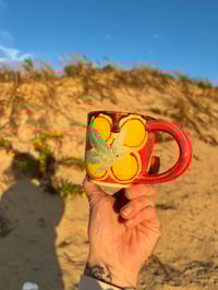 Image 2 of LEAFY PRINTED MUG - BANANA, CRIMSON + DARK SPARKLE