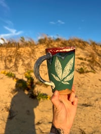 Image 3 of LEAFY PRINTED MUG - OXBLOOD, SNOW + INDIGO
