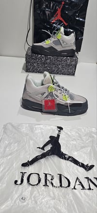 Image 4 of Mens Jordan4s Retro original 1:1