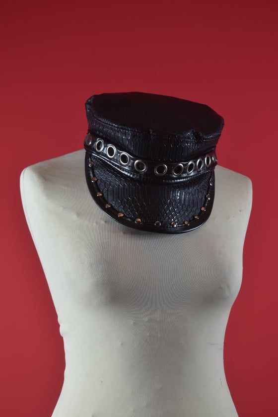 Image of DOMINATE HAT