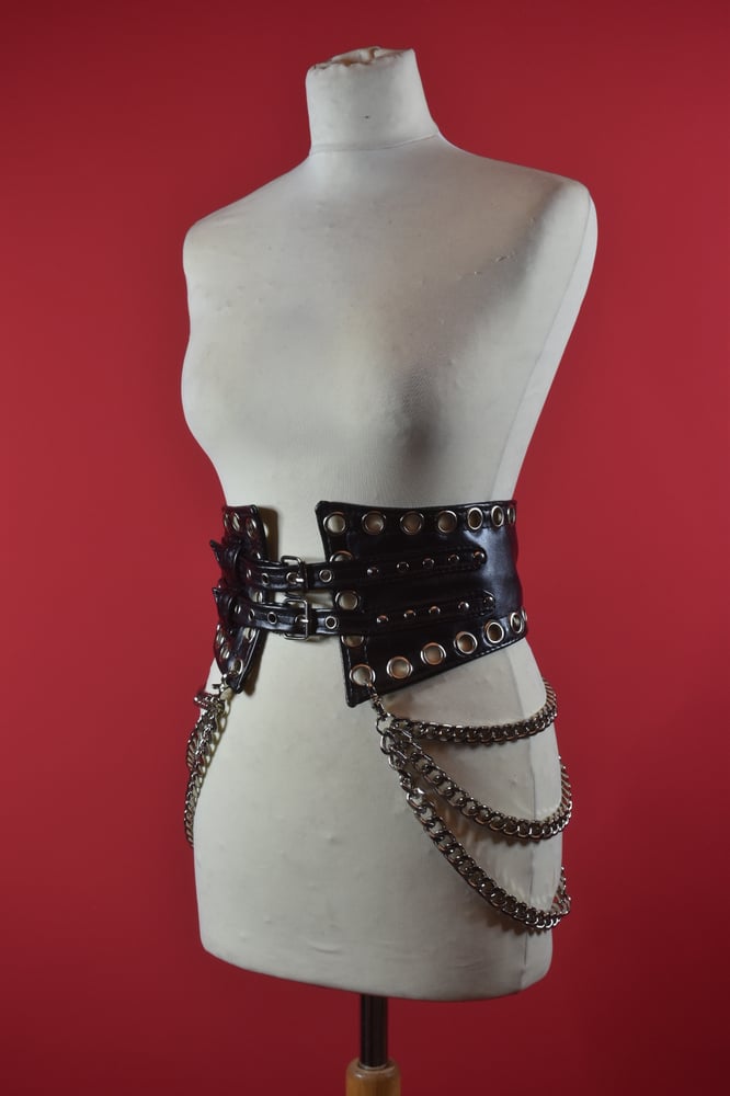 Image of LOVE HURTS BELT