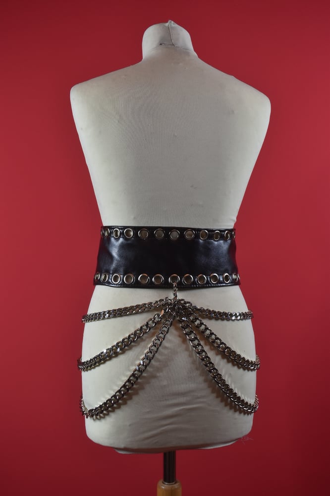 Image of LOVE HURTS BELT