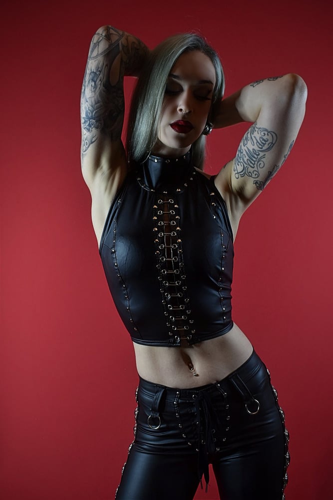Image of LINKS HALTERNECK TOP