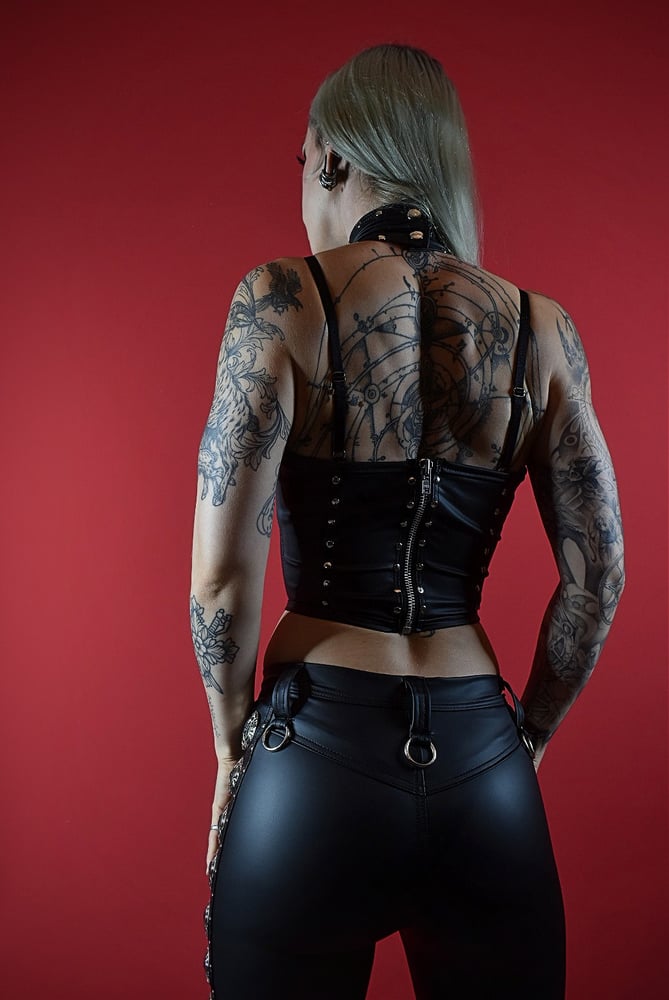 Image of LINKS HALTERNECK TOP