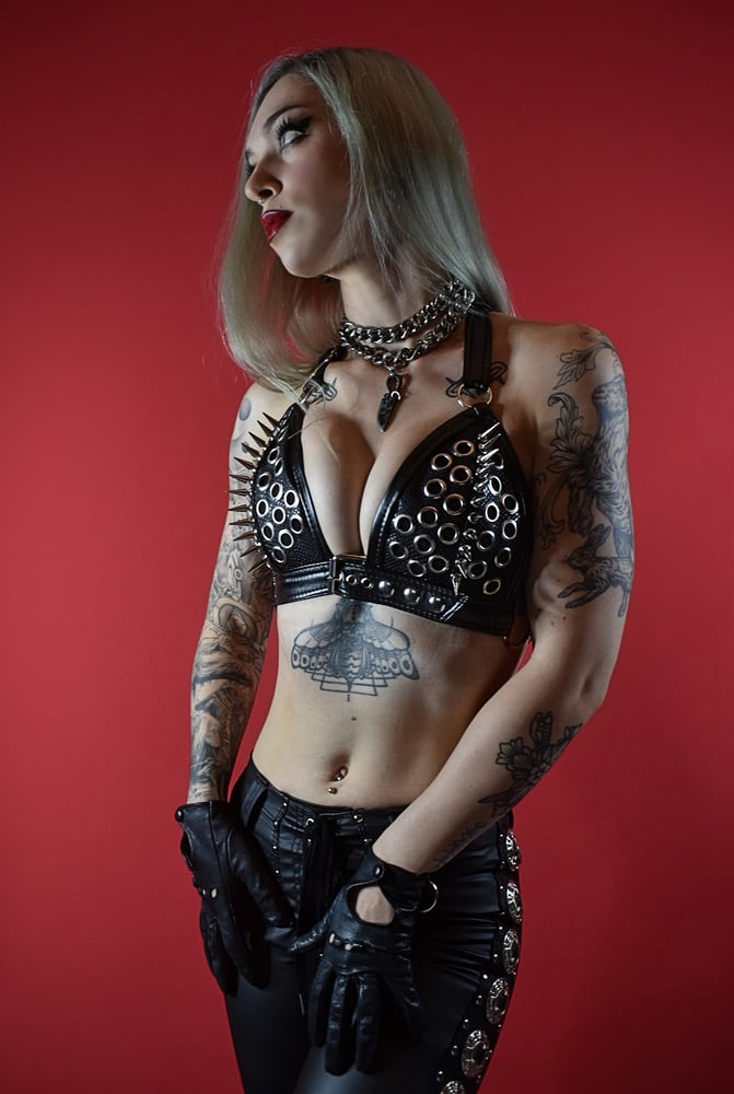 Image of DOMINATE BRA