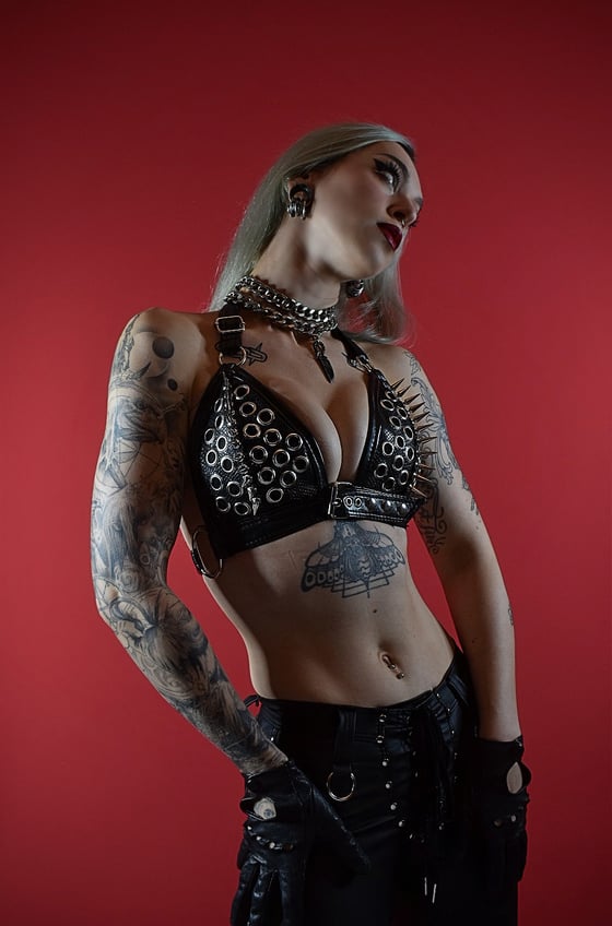 Image of DOMINATE BRA