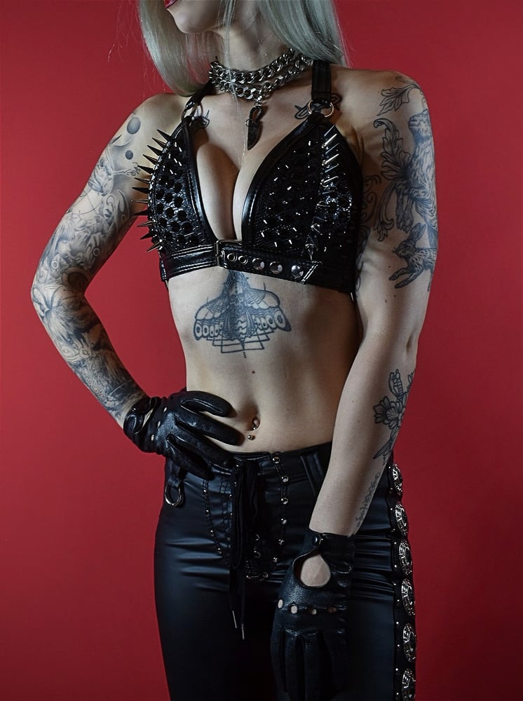 Image of DOMINATE BLACK BRA