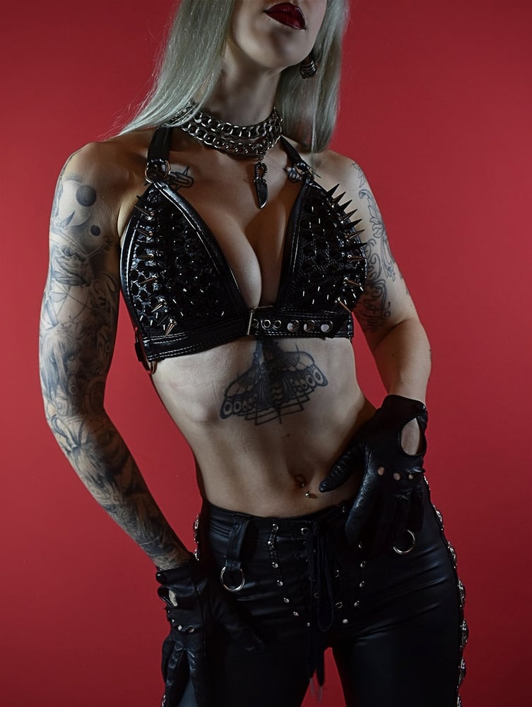 Image of DOMINATE BLACK BRA