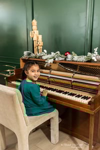 Image 7 of Christmas mini sessions in Dallas - ONE DAY ONLY! (Non refundable 50% retainer fee)